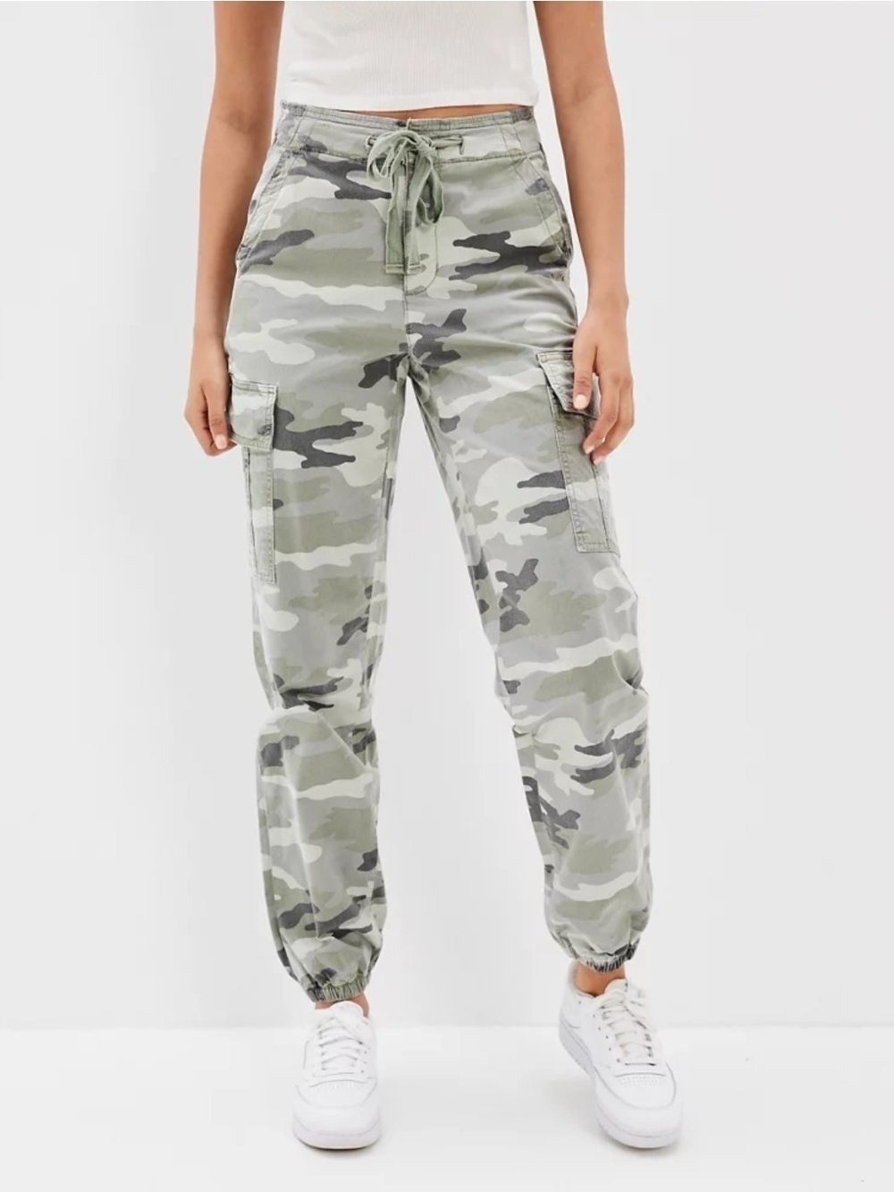 NEW American Eagle Outfitters Olive Green Camo Cargo Joggers size S/M